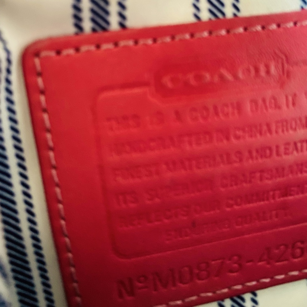 Authentic Coach Cross Body - Picture 6 of 7